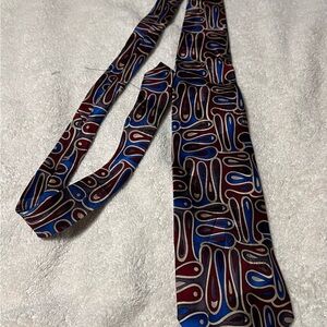 Elegant Blue and Red Patterned Men's Tie